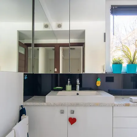 아파트 W Sercu Powisla, Balkon, Klimatyzacja, Wifi, Brak Tv 바르샤바